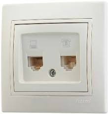 Розетка комп.+телеф.СП Мира RJ11/RJ45 крем/крем Lezard 701-0303143